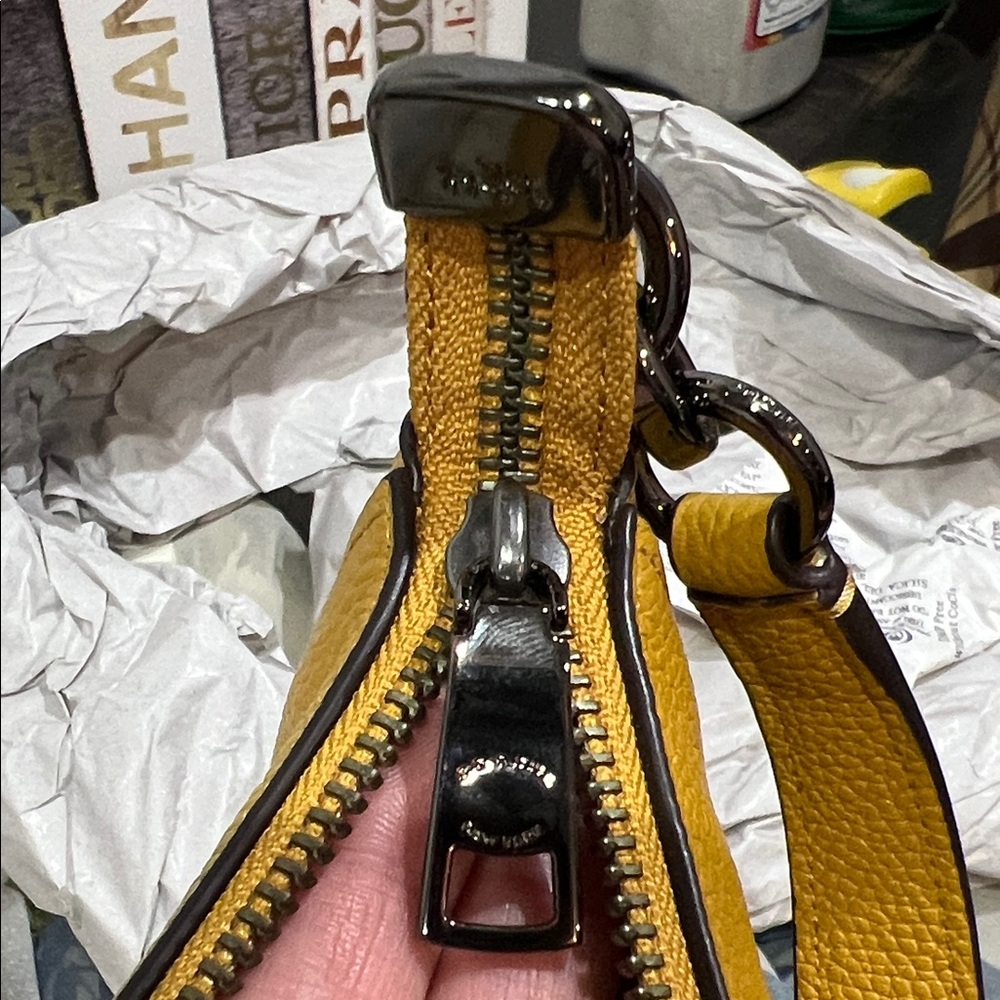 Coach Chelsea NWT Leather Shoulder Bag - Picture 11 of 12